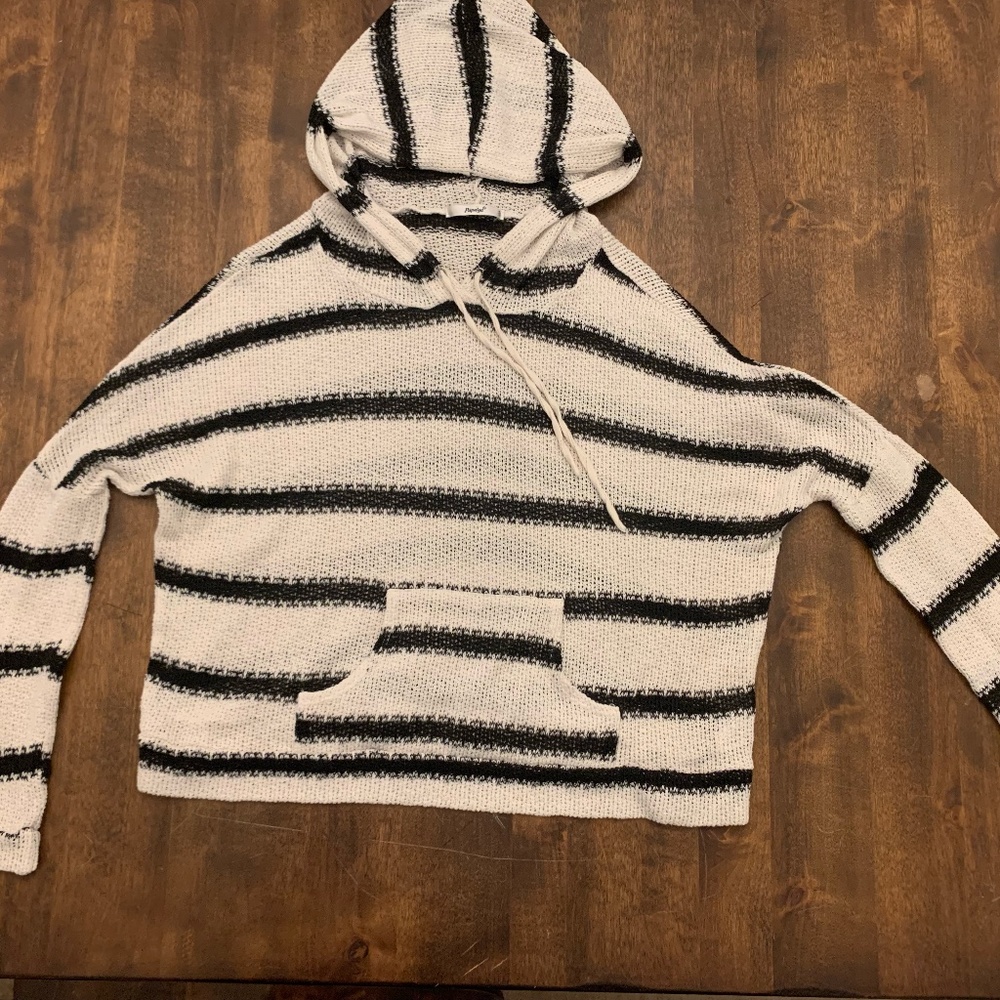 Papaya Black White Stripe Lightweight Cropped Hood Sweater Med Kangaroo Pocket